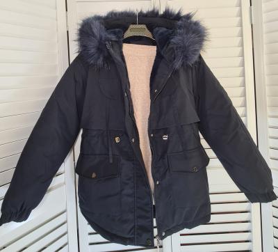 фото 5 Стёганый пуховик с большим меховым воротником