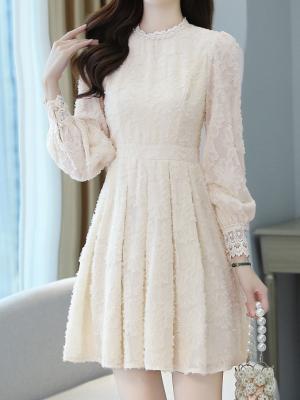 купить Короткое кружевное платье