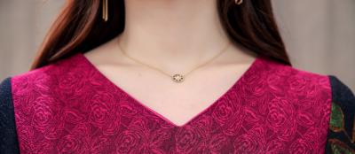 фото 3 Платье с орнаментом и длинными рукавами