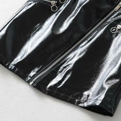 фото 5 Универсальная юбка из лакированной кожи